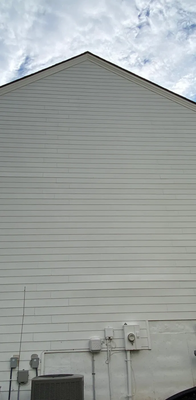 Vinyl gable wall, after washing