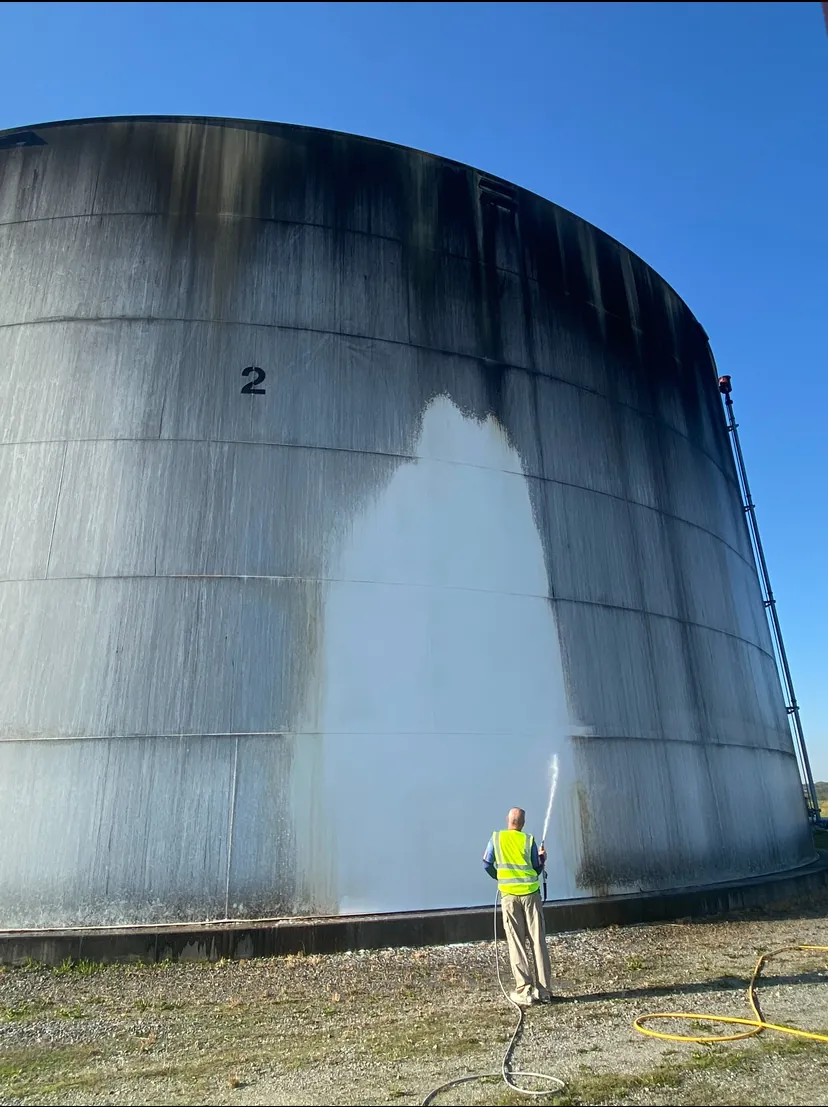 Storage tank, mid-wash